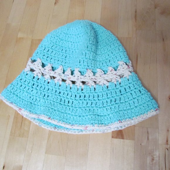 Taller de ABU crochet hat - Picture 8 of 9